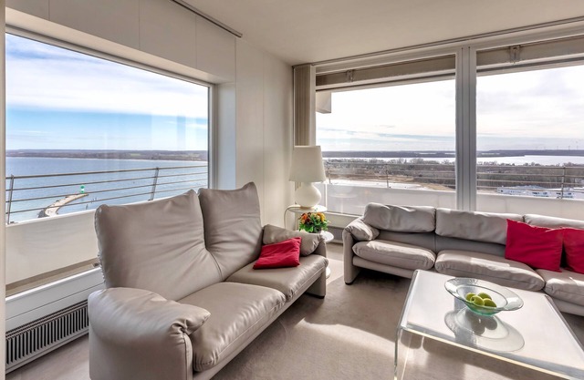 Trelleborgallee, apartment 166