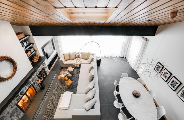 TREMBLANT SKI IN/OUT LUXURIOUS NANSENHUS TOWNHOUSE