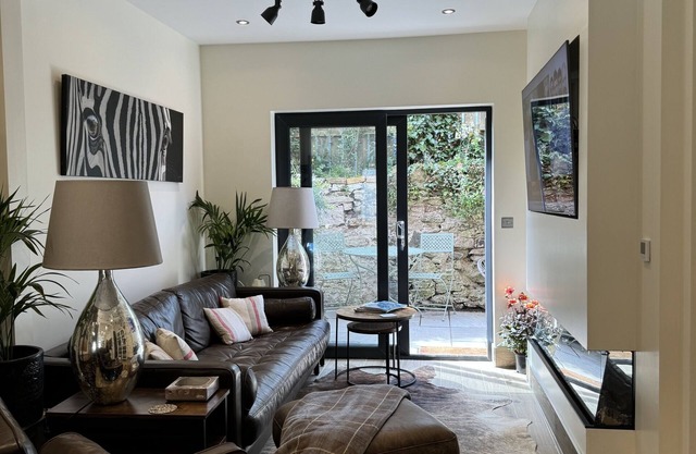 Trevor Street, Deluxe 2 bedroom townhouse