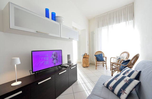 Trilo Mina 3 - Two Bedroom Apartment, Sleeps 5