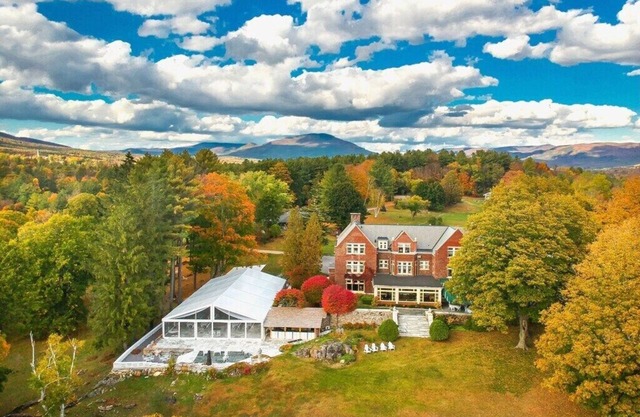 TripAdvisor #1! Magnificent Inn sleeps 32 up to 100! Reunions, Weddings Catering