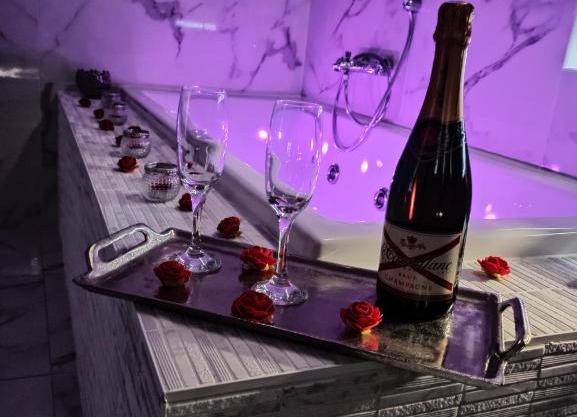 Triplex 110 m2 centre historique avec jacuzzi DINAN