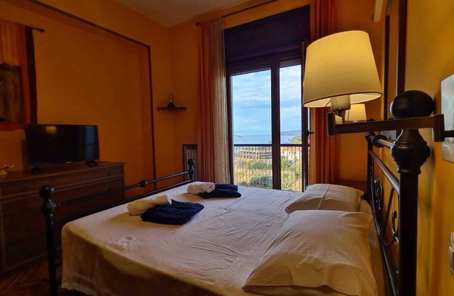 Tropea Holiday Home : amazing terrace view and Parcking