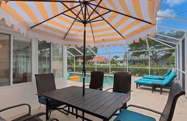 Tropical Getaway: Pool, Putting Green,Near Beaches