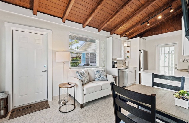 Tropical Oasis for your Naples Getaway!