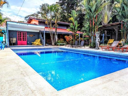 Tropical Paradise Sapacious 1 Bed Cabina AC and Pool
