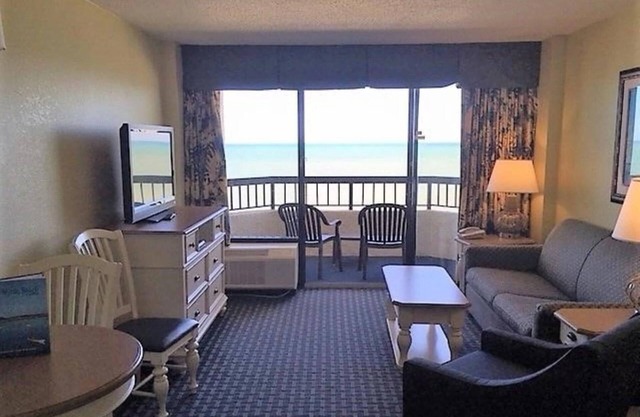 Tropical Paradise Suite Oceanfront Views 7th Floor