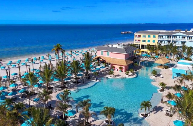 Tropical Poolside Stay w/Outdoor Pool and Ocean Views Near Fort Myers Beach