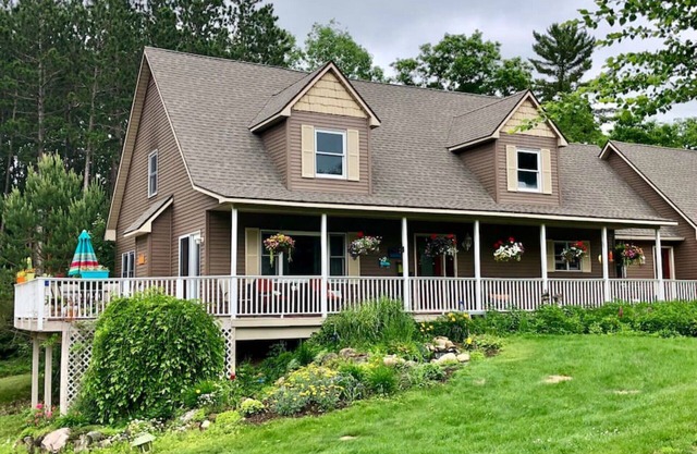 True North Farm- Entire House Sleeps 12-16