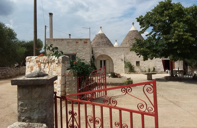 TRULLI FOR A QUIET VACATION, IN THE COUNTRYSIDE, IN NATURE