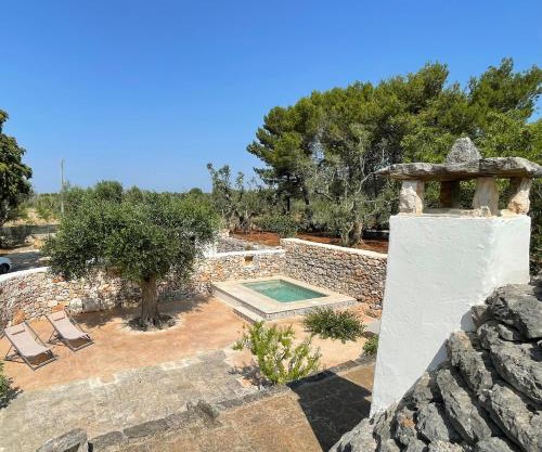 Trullo con piscina baby