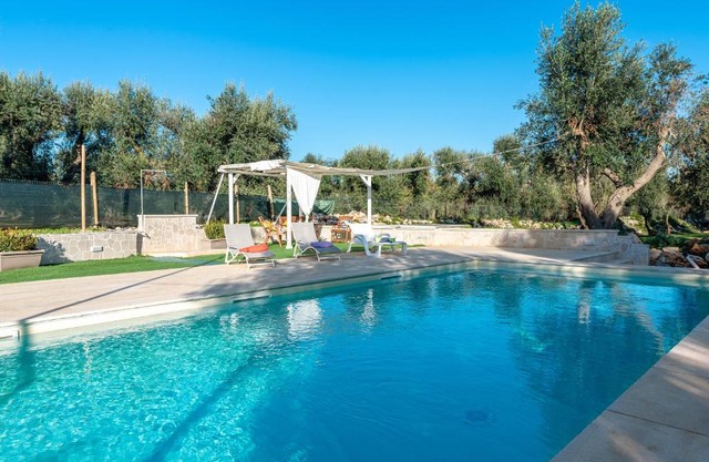 Trullo Delle Ginestre Private Pool - Happy Rentals