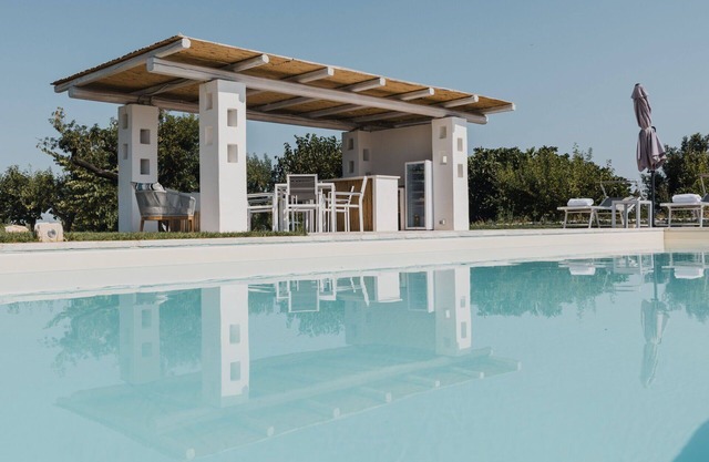 Trullo with private pool for 8 people