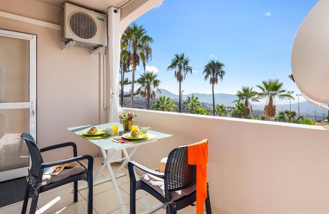 Tu Hogar en la Isla Accommodation with POOL!