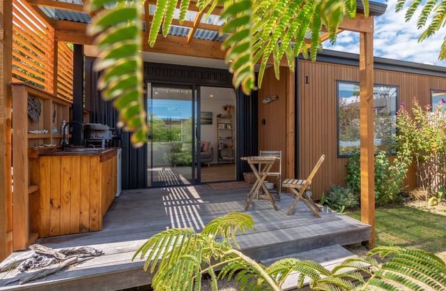 Tui Studio Pohara. Golden Bay