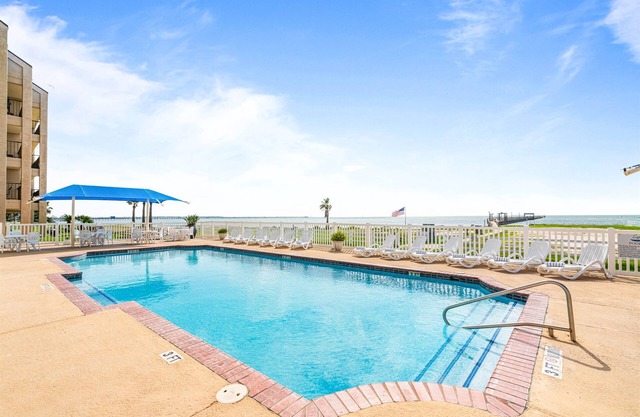 Turtle Cove – A bayside retreat with all the comforts of home