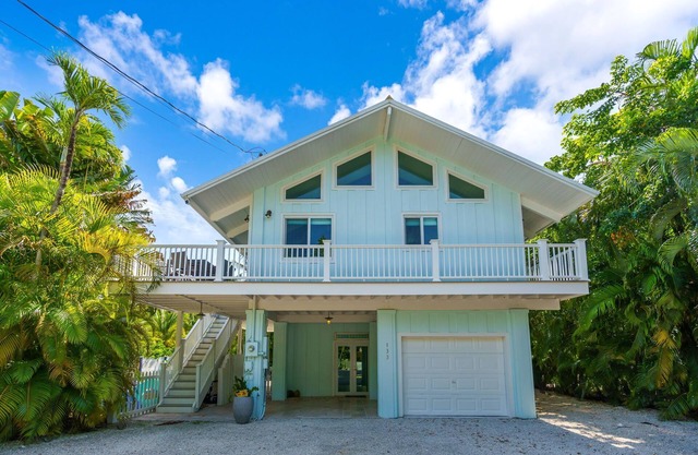 Turtle House Islamorada - 3 Bed/3 Bath Pool Home, Private Beach, Best Location