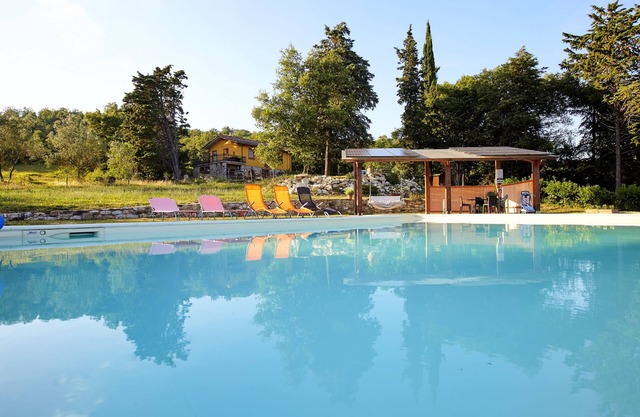 Tuscany in a panoramic hill, relaxation, swimming pool, equitazione