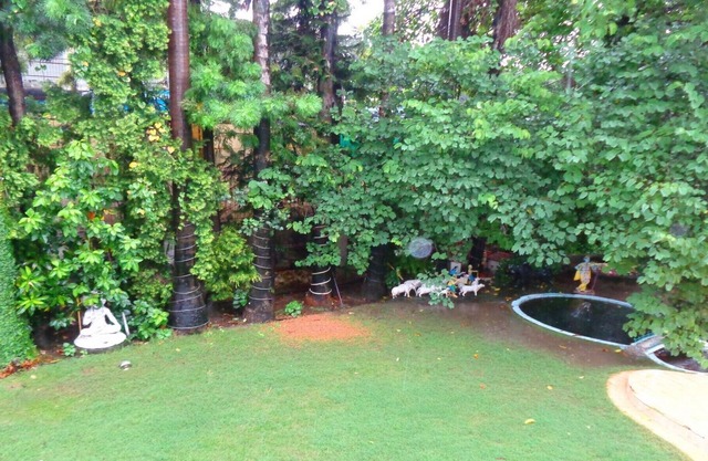 Twin Bed Room Near Muni Ki Reti