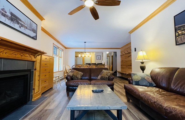 Twin Peaks A. True ski-in ski-out. 4-BR 4-BA 2300 sq ft 3 levels sleeps 15