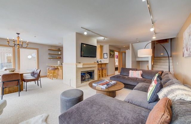 Twin Peaks Lodge - ski-in/out to Snowbird