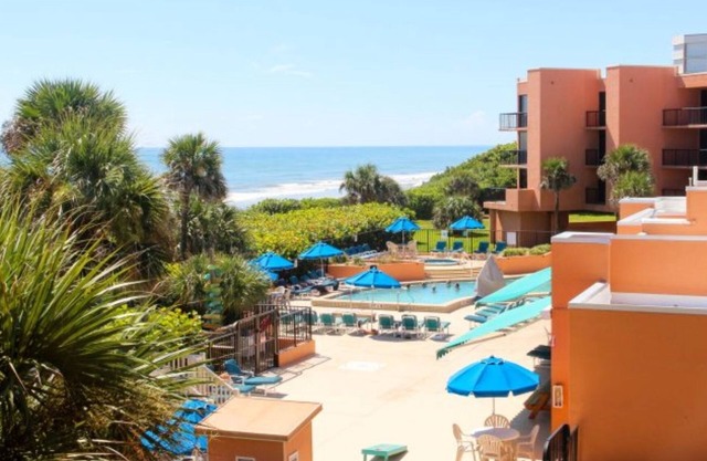 Two Bedroom, Ocean Front, Luxury Condo, Indian Harbour Beach, FL 3936055