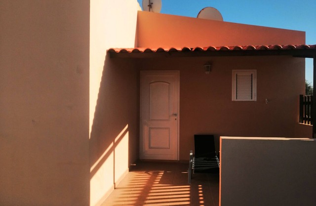 TWO PALMS HOUSE. for 4 people in the area of cap de barbaria