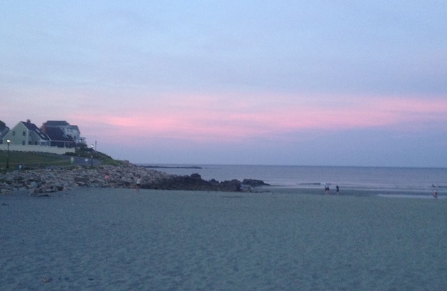 Two minute walk to Short Sands Beach!