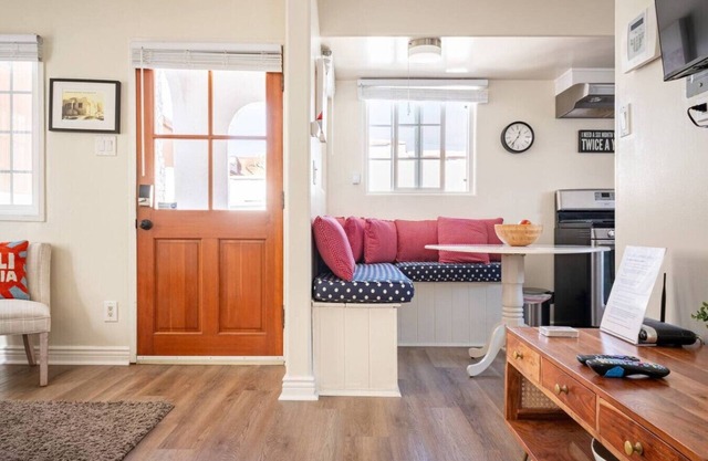 Two minutes to beach with parking