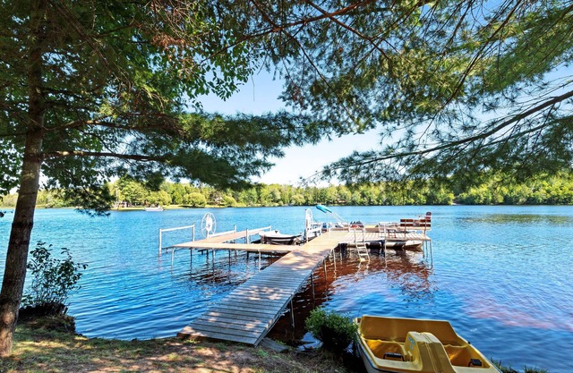 Two separate family-friendly lakefront cabins w/dock and firepit