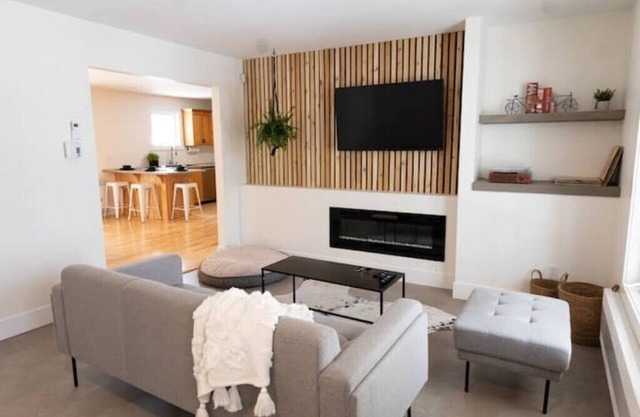 Two Tired Retreat - 2 BED/1 BATH HOME