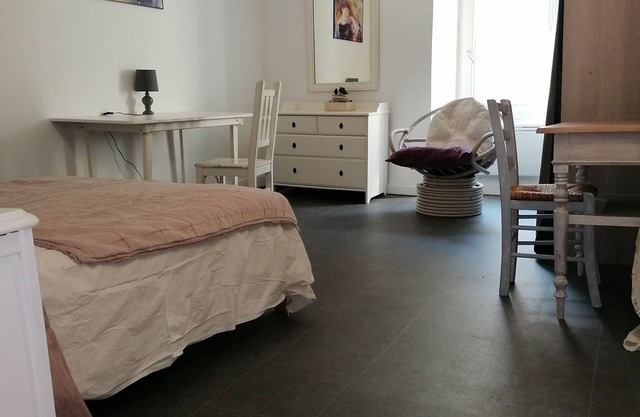 Two zen and spacious rooms in the heart of the city of Paimpol