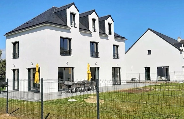 TY BRAZ - Very large house 3 minutes walk from the beach (Baie Quiberon side)
