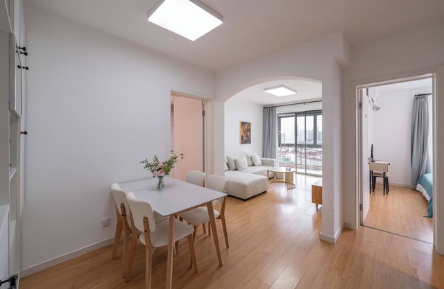 Tyms Stylish 2BR APT Riverside Garden11