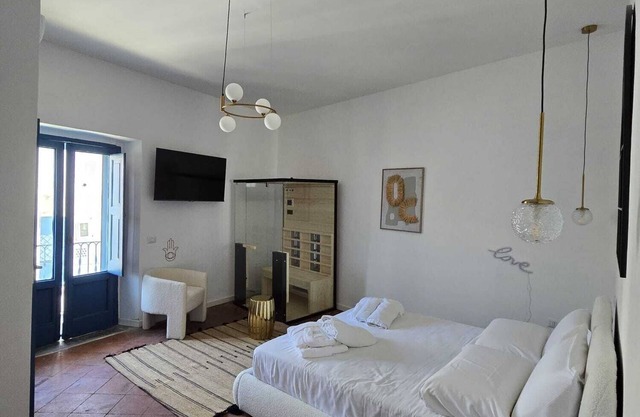 'U SURC (with balcony)