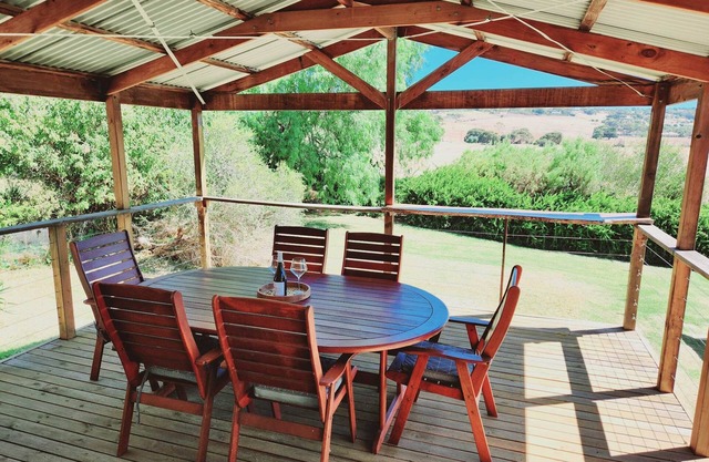 Ultimate entertainer, super cozy, amazing views!