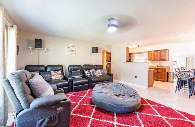 Ultimate Family Fun | Pool | Theater | 6 Miles-Beach