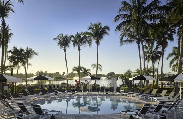 Ultimate Golf Spot Relaxation | Outdoor Pools and Free Parking