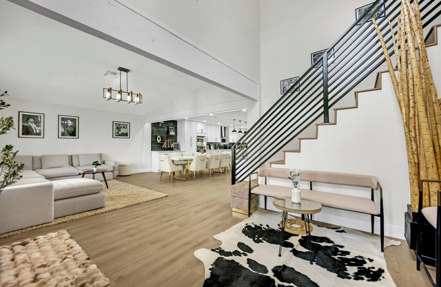 Ultimate Vegas Oasis: Grand 5BR/4BA 3860sf Pool Home w/Casita