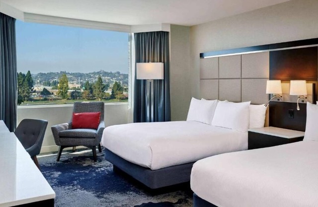 Unbeatable Location, Waterfront Lagoon View! 3 Pet-friendly Units, Outdoor Pool!