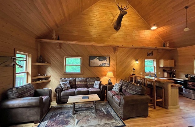 Unforgettable Fall Colors | Grand Marais Hideout