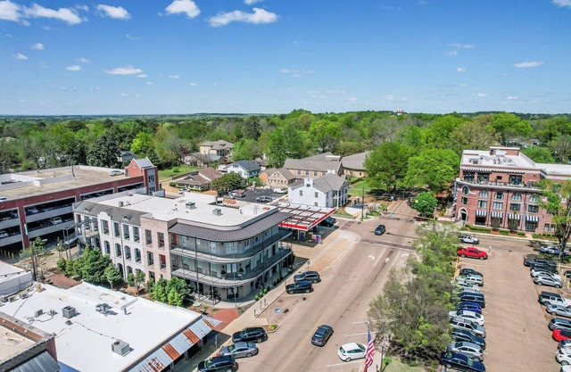 Unforgettable luxury Rental on the Square