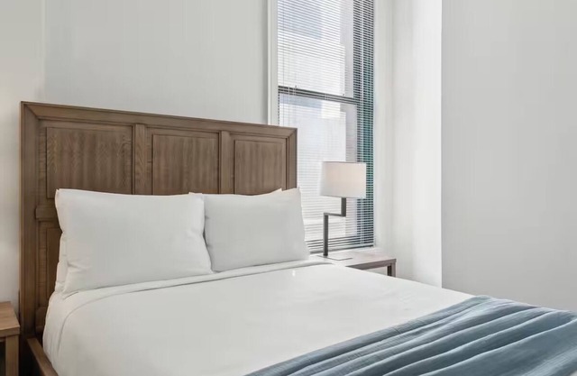 Union Station Comfort | Kitchen & Gym Access | Close to Business District