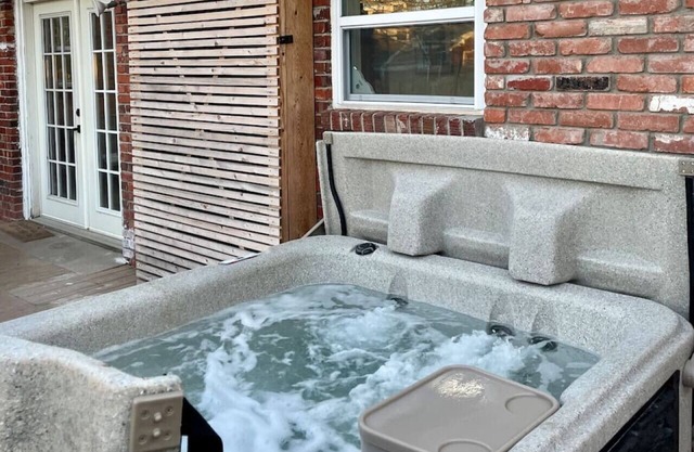 Unique Design | Hot Tub | Brookside | Gathering Pl