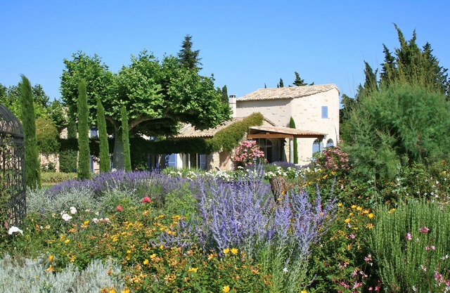 Unique in Provence: the Mas Mirabelle in Eygalières