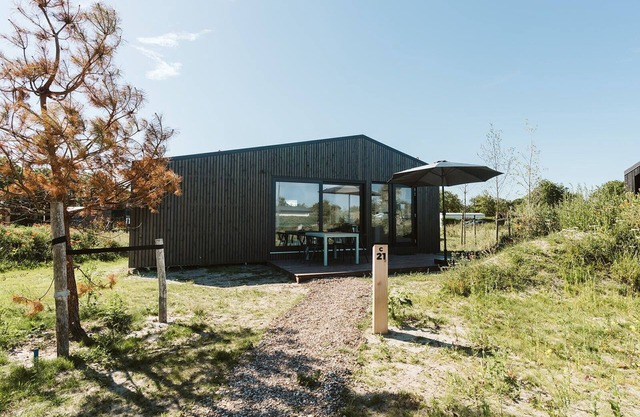 Unique tiny house with a nice terrace!