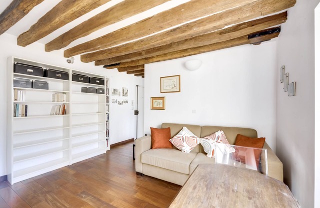 UNIT002 Saint Germain des Près (Saints Pères) - 1 bedroom apartment - 4 pax