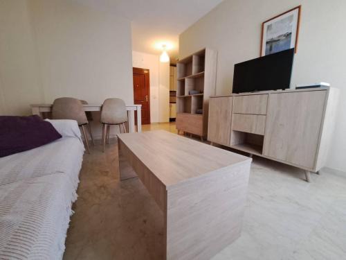 Universidad 2 by Southern Rooms