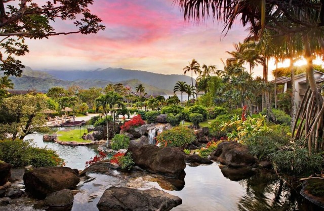 Unwind and Enjoy Princeville's Beauty! 2 Relaxing Units, Kitchen, Swimming Pool!