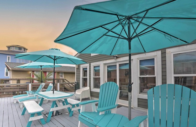 Updated Beach House w/ Private Beach + Hot Tub!